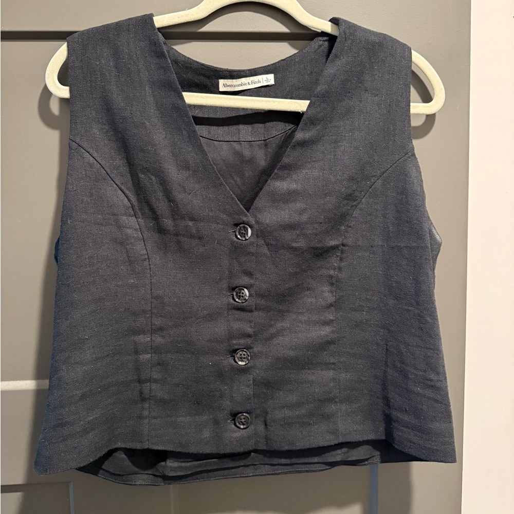 Abercrombie & Fitch Black Button-Up Vest